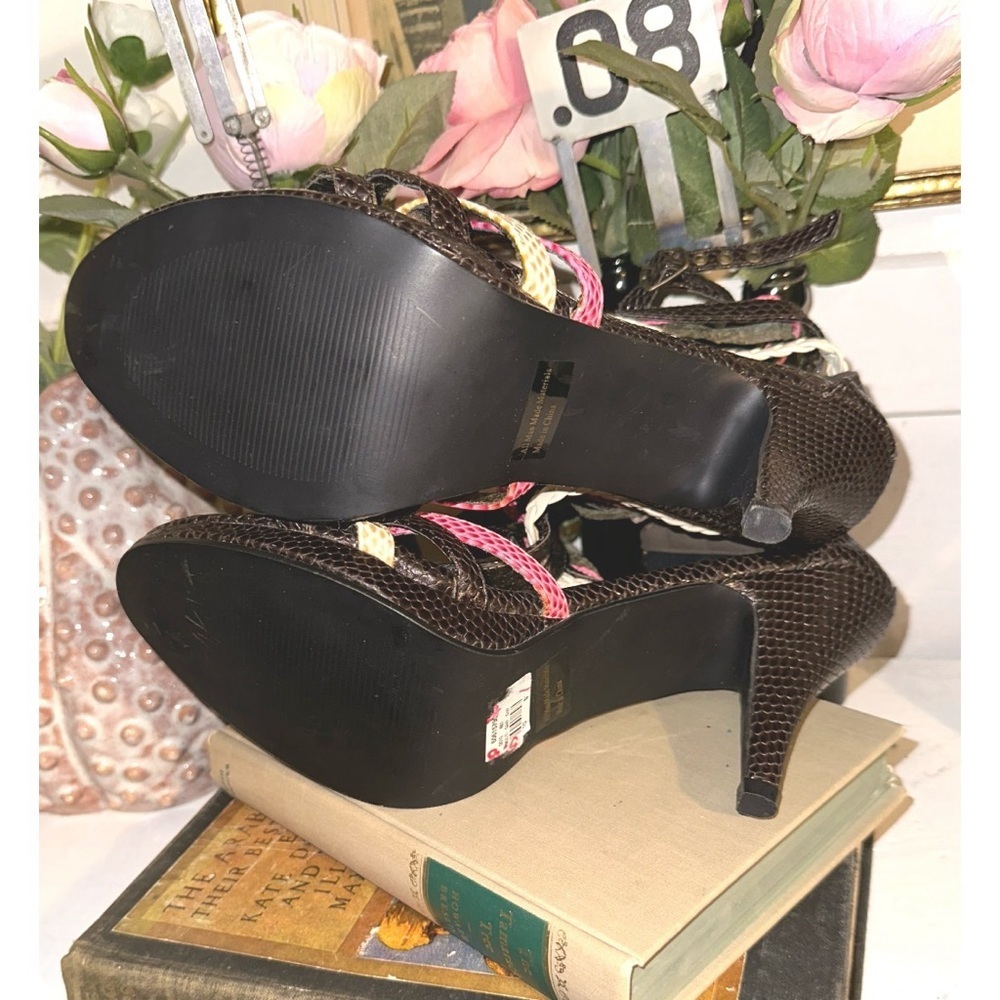 Vanity heels - Picture 2 of 3
